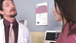Twistys - Tommy GunnLizz Tayler starring at Doctor Heal Thyself