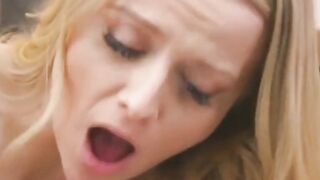 dee williams cant resist paris whites wet pussy