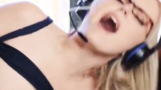 Geeky Blonde gamer women River Fox gets huge dicked -