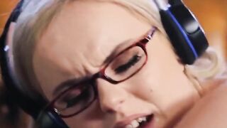 Geeky Blonde gamer women River Fox gets huge dicked -