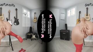 Solo dark hair milf, Alexis Fawx is masturbating, in VR