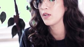 Porn actress convinces director to fuck