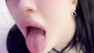 FUCKED THE THROAT OF A Juicy Whore With Cum, Fucked HARD creampie in throat
