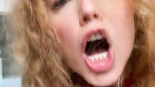 Do it on the Dick Slop Slop me down AYE