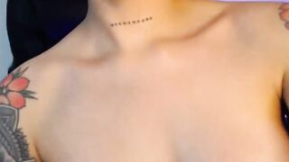 Tattooed Woman Extremely Fuck Her Pussy