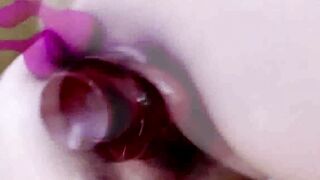 She Knows How to Fuck That Pink Cunt