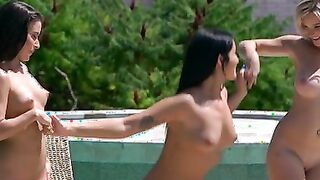 Bikini Beauties - S25:E13