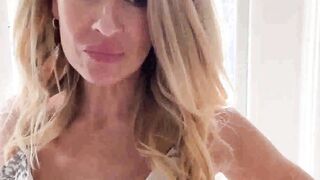 Creampie my big boobs stepmom while dad in the jail