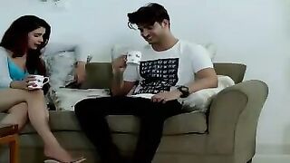 Bhabhi Ki Sister Ki video Kol me naga kiya