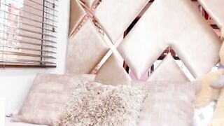 Busty Latina amateur in bikini toys on webcam