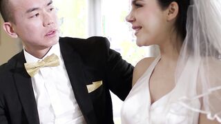 Italian bride buttplugged on the wedding
