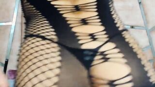 Horny Babe Brings Herself To Orgasms