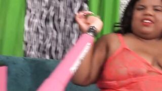 Spicy Fat Women Peaches Love Makes Herself Orgasm with a Fucking Machine