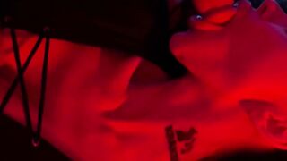 the tattoo master couldn't resist and gave deep into the mouth of his client - sexonl