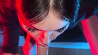 the tattoo master couldn't resist and gave deep into the mouth of his client - sexonl