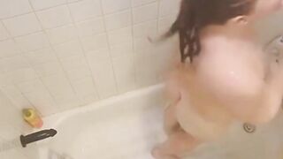 Stepsister 24 shaving her pussy in the bathroom