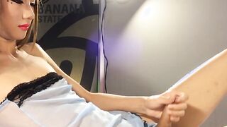 Obedient shemale enjoys bareback anal