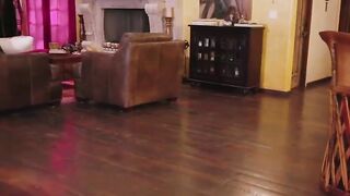 point of watch Of This Blondie Masseuse With Fat Booty Welcoming You For A Beauty Treat