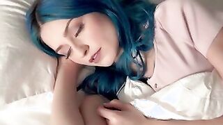 The Crazy Hot Bombshell Step Sister - S12:E8
