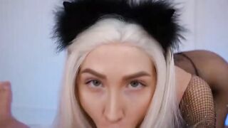Sexy BLONDE with a Stunning Body Sucks a