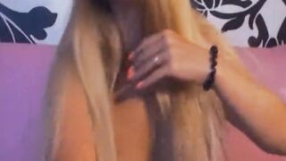 Bae Dark Hair sexy Pussy Masturbation On Cam