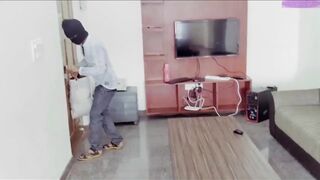 Burglar Boned a Chubby MILF In Pussy! Amateur Hard Sex
