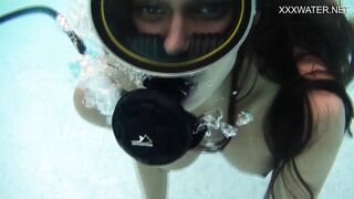 Hungarian beauty Nora Shmandora gets orgasms in the pool