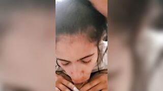 Latina gives sloppy oral sex & swallows the whole load