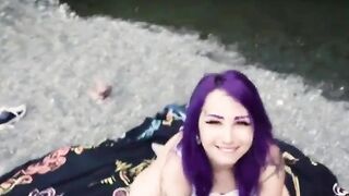 Cute Alt 19 Year Mature Banging Her bf In The Woods