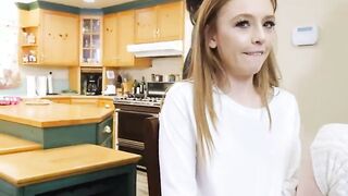 Risky Vagina Flash Under The Table For Daddy - DadCrush