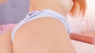 Endearing Babe Fucks Her Creamy Pussy