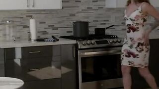 beauty Babysitter mom Ride Boss Dick