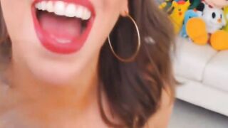 Huge Tits sexy Loves to Play Her Snatch