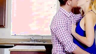 Blonde Orgasm - S20:E5 two