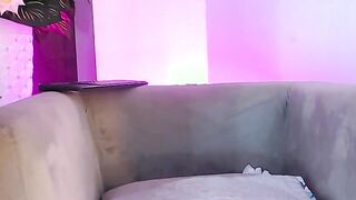 Amateur with vibrator in pussy fingers ass on webcam