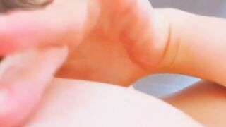 Bae Bombshell Finger Plays Her Hole