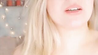 Blonde Women With Stunning Face Fucks Her Holes