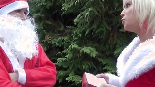 LaNovice - DIRTY ON CHRISTMAS! Alix Feeling PAWG French Bimbo