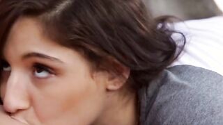 19yo babe sees a girl masturbate outdoor