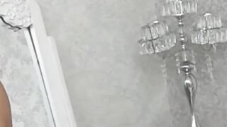 Kinky Latina Beauty Snatch Toyng