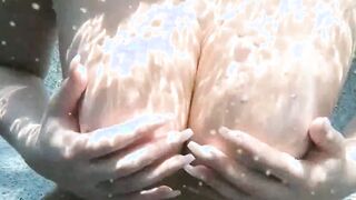 Katee Life Big Tits Underwater in pool