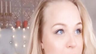 Blonde sexy With Incredible Sexy Face Banging Her Holes