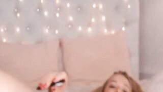 Blonde sexy With Incredible Sexy Face Banging Her Holes