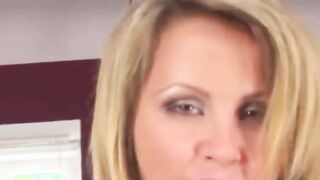cumshot voluptuous babe sticks dildo in her beautiful wet pussy 4k