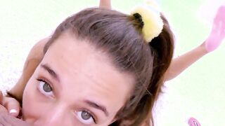 Cutie pie rims cums hard with cock in her mouth