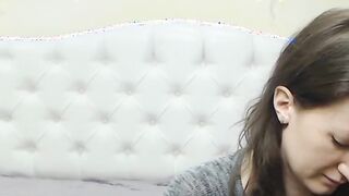 Afghan amateur babe strips off on webcam show