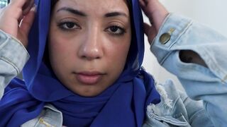 Arab teen nutrition insert by her doctor