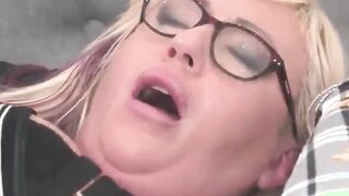 creampie mature sex bomb gets anal sex from lucky boy