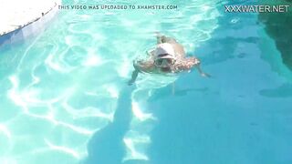 Lidia Skukoha masturbates in the swimming pool