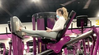 Gym Shark 19 Year Mature Doing Leg Press